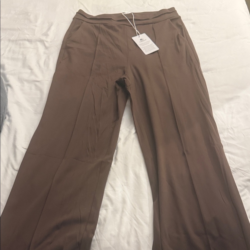 Wide-Leg Women's Leggings in Brown
